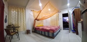 Room - Cozy Studio in Tobago w AC Patio & Nature Setting (Buccoo)