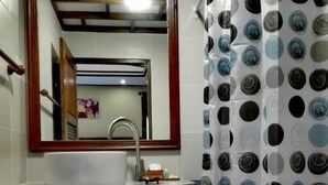 Studio Klasik, balkon, pemandangan kota | Kamar mandi