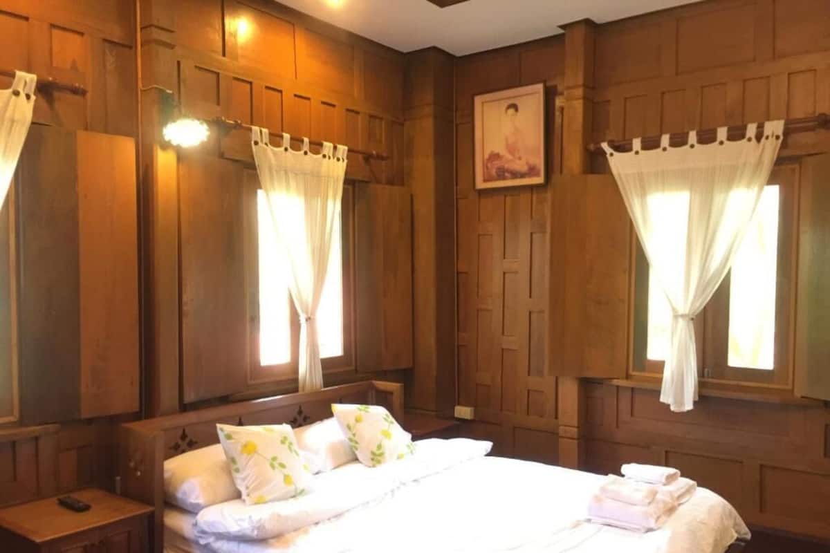 Classic Studio, Balcony, City View