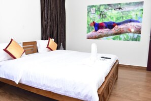 Quarto, sacada, vista para a montanha