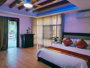 4 bedrooms, iron/ironing board, Internet, bed sheets - Aesthetic Dream Mansion | Grand Interiors | Near Airport & BGC (Taguig)