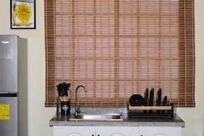 Private kitchen - Barú Volcano View: Modern & Peaceful House in Alto Boquete (Alto Boquete.)
