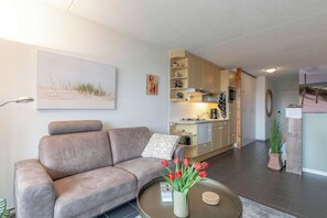 Living room - Studio in Groote Keeten by the Beach (Callantsoog)