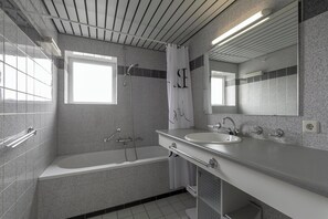 Bathroom - Studio in Groote Keeten by the Beach (Callantsoog)