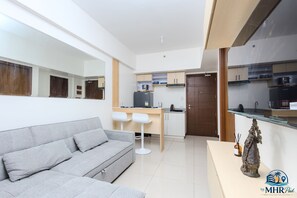 Living area - The MHR Pad | Cozy & Modern Heart of the City (Marikina)