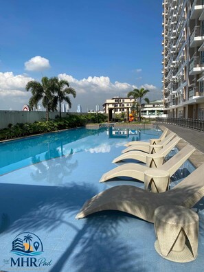 Pool - The MHR Pad | Cozy & Modern Heart of the City (Marikina)