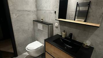 Eenvoudig appartement | Gemeenschappelijke badkamer