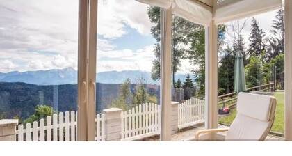 Unique villa at 950m with stunning views of Lake Ossiach & Karawanken.