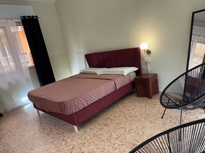 Familien-Vierbettzimmer | Bügeleisen/Bügelbrett, kostenloses WLAN