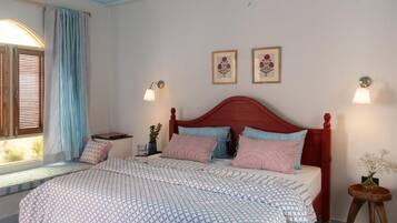 Deluxe Double Room, Balcony, Garden View