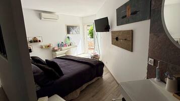 3 slaapkamers, een bureau, een strijkplank/strijkijzer, gratis wifi