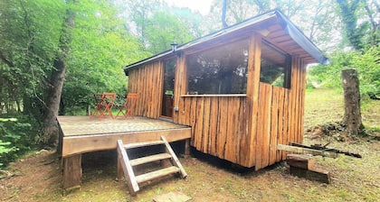 Beautiful cabin in Les Eyzies for a relaxing getaway with wifi, heating, fan
