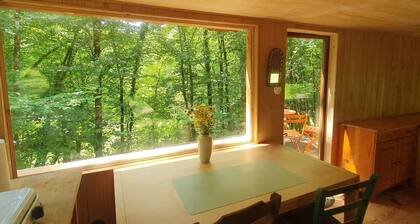 Beautiful cabin in Les Eyzies for a relaxing getaway with wifi, heating, fan