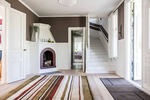 Elegant 8BR Mansion Retreat