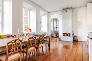 Dining - Large 2BR in Central Gamla Stan (Södermalm)