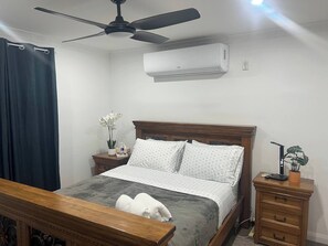 House, 3 Bedrooms, Accessible - Tranquil Oakhurst Retreat Your Peaceful Home Away From Home (Sydney)