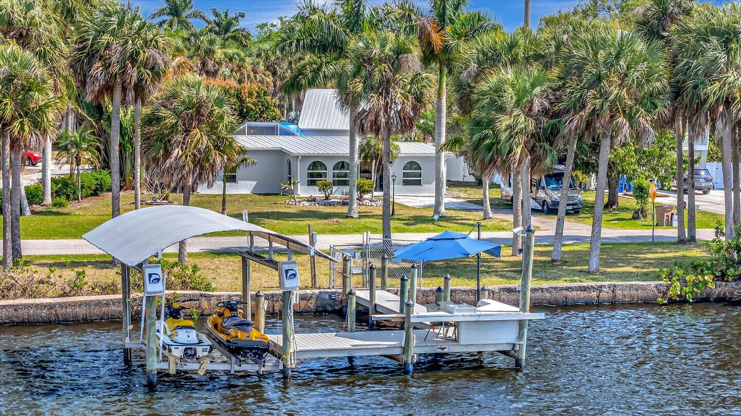 Nhà dành cho gia đình, 3 phòng ngủ, quang cảnh sông