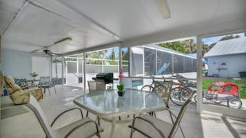 Family House, 3 Bedrooms, River View | Outdoor dining