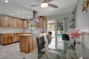 Family House, 3 Bedrooms, River View | Private kitchen - Fort Myers Waterfront Boat House (Fort Myers)