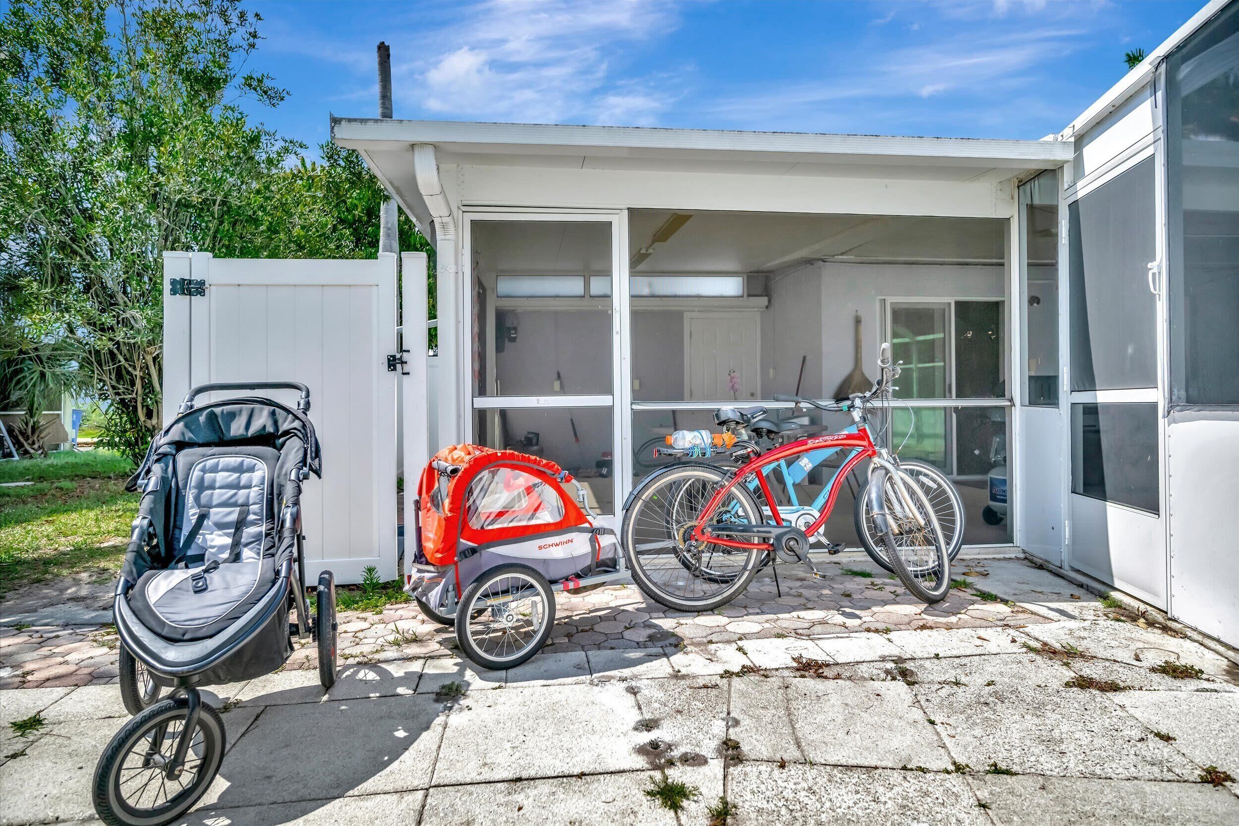 Family House, 3 Bedrooms, River View | Property grounds