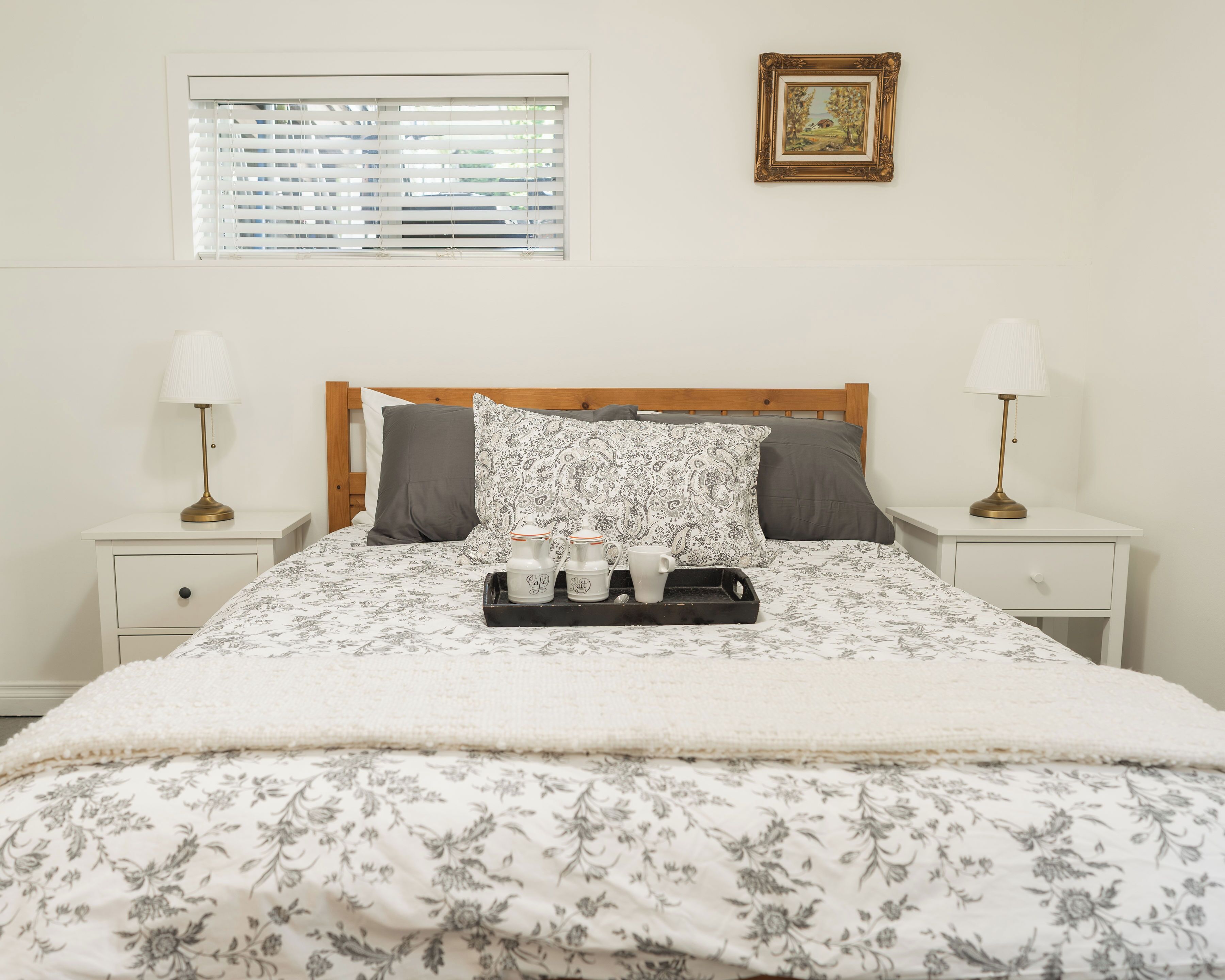 1 chambre, bureau, fer et planche à repasser, Wi-Fi gratuit