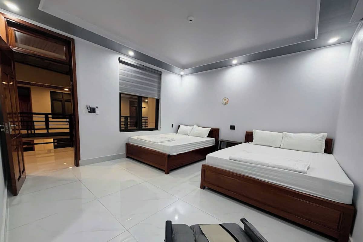 Family Double Room | Free WiFi, bed sheets