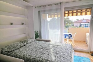 Interior - Alyoné : Studio prémium (Antibes)