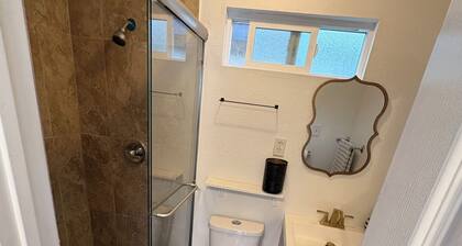 Modern Studio Casita w/ Full Kitchen & Patio