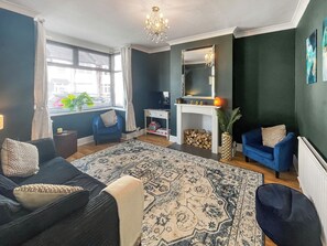 TV - Gorgeous house in a great location for exploring East Kent at its finest. (Ramsgate)
