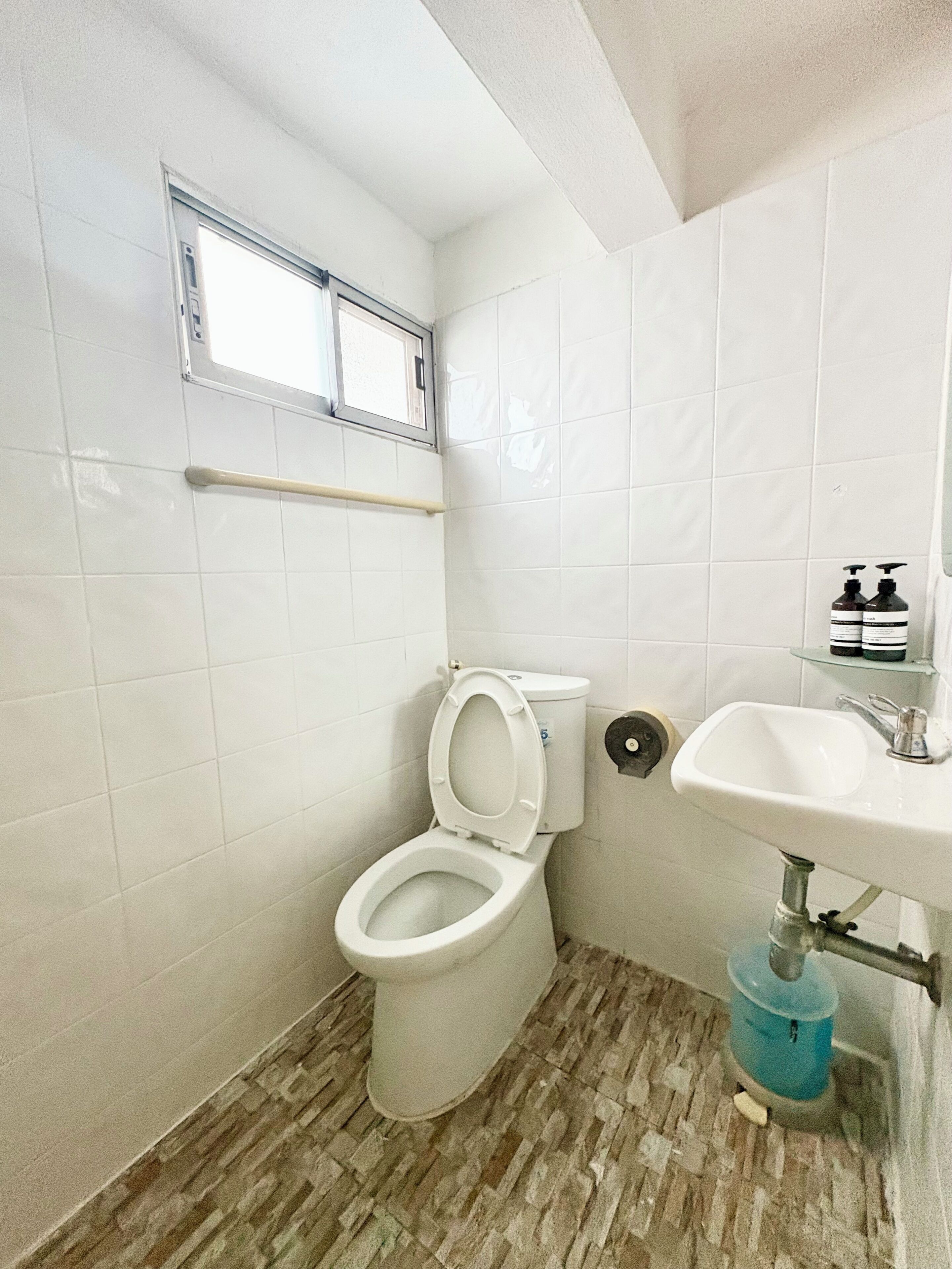 Basic Room, Non Smoking, Private Bathroom | Bilik Mandi