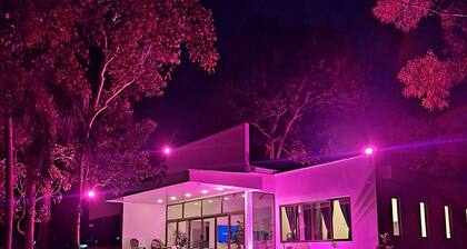 River & Beach Charming 3-bedroom villa with AC in Villa Nuria