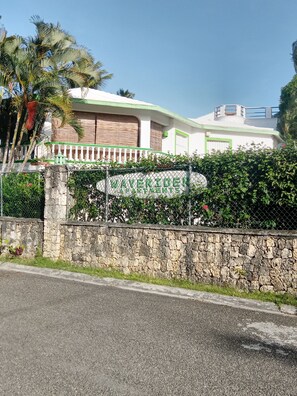 Exterior - Delightful ground floor 2-bedroom apartment with AC and pool in Playa Encuentro (Playa Encuentro)