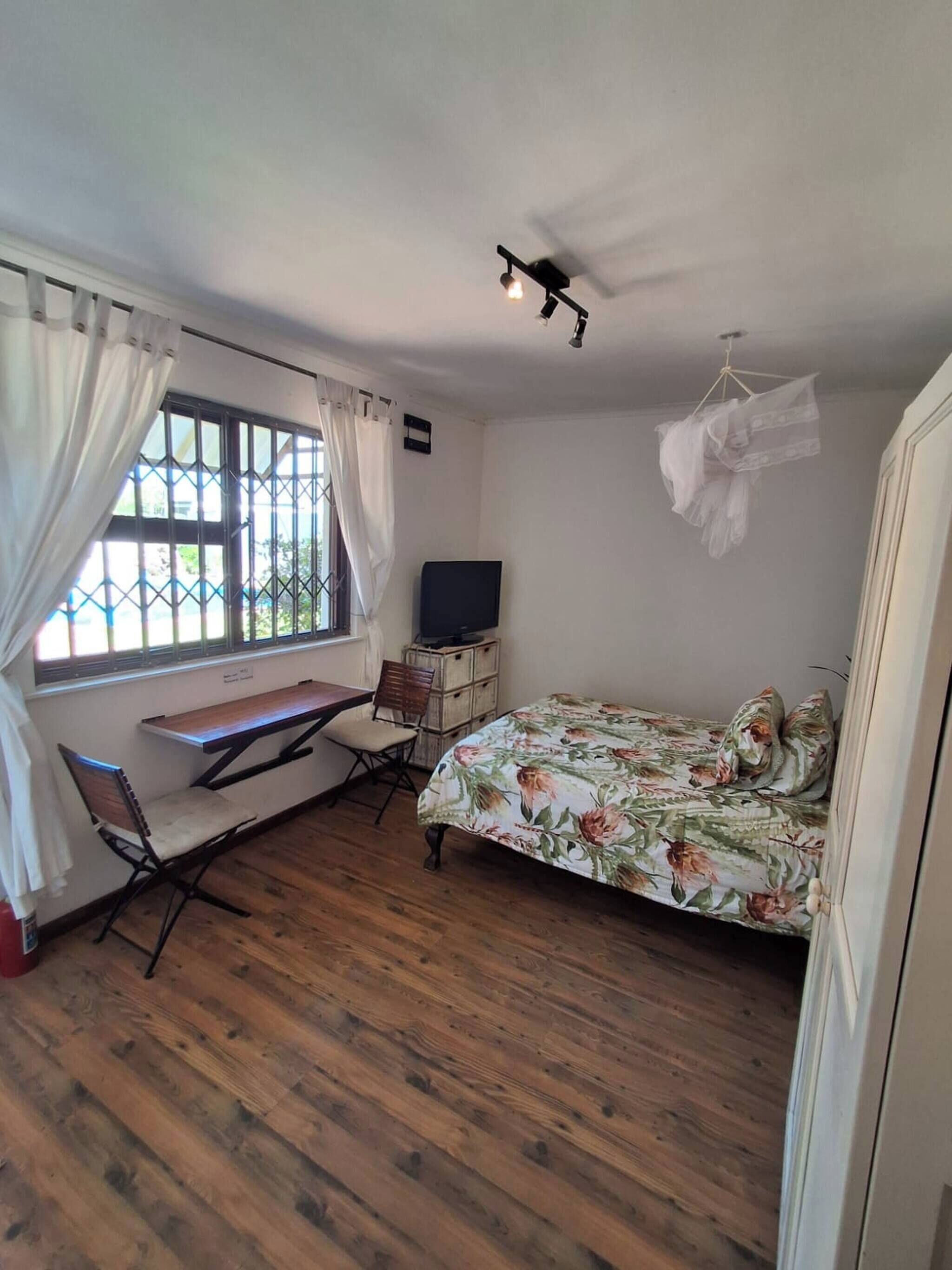 1 bedroom, iron/ironing board, internet, bed sheets