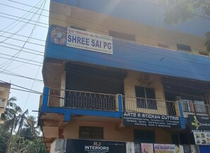 Front of property - Shri Sai Dormitory (Mangaluru)