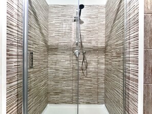 Bathroom - Vrbo Property (Roma)