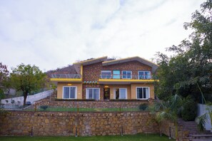 บริเวณภายนอก