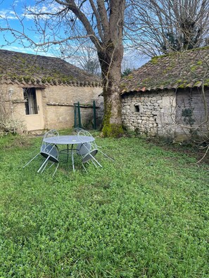 屋外ダイニングエリア