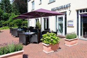 Tempat makan outdoor
