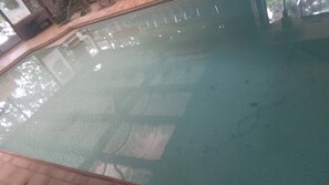Pool - Room-luxurious Beachfront B&B in East Lo (East London)