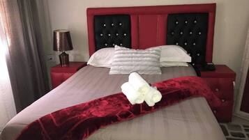 Room, Multiple Bedrooms, Accessible, Smoking