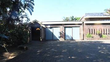 Room, Multiple Bedrooms, Accessible, Smoking | Exterior