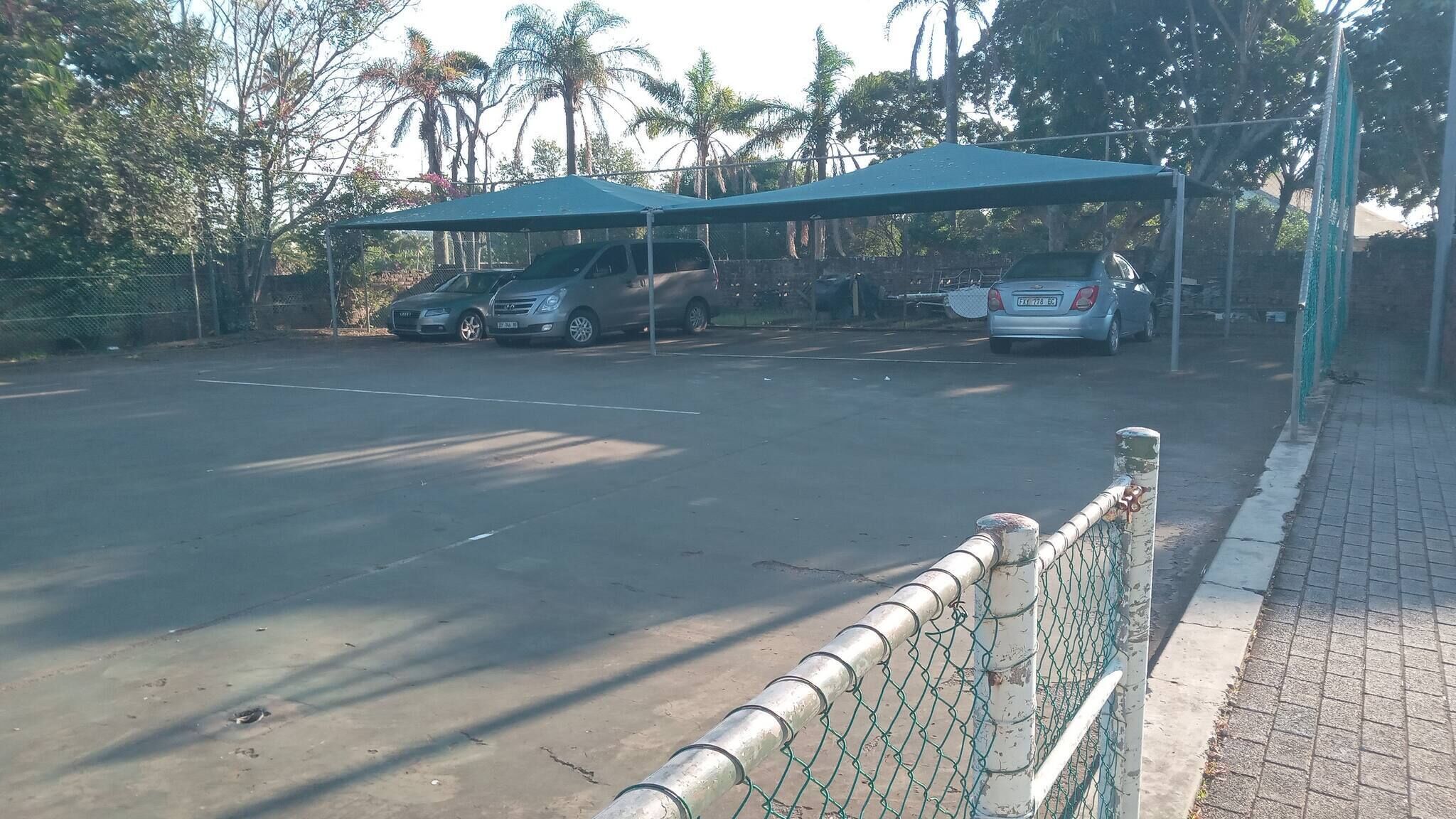 المنطقة المحيطة بالمنشأة