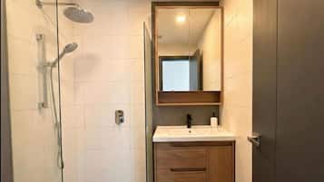 Deluxe suite, balkon, uitzicht op stad | Badkamer