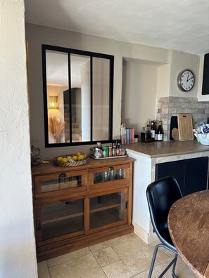 Dining - Rent house with garden two minutes walk from the village (Cabris)