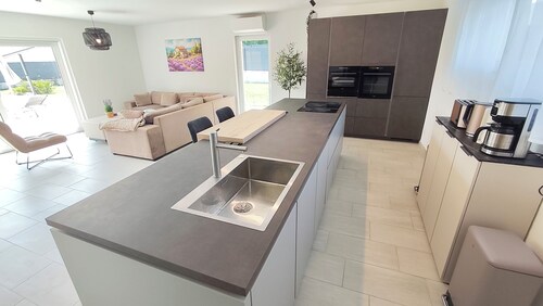 Villa au calme et spacieuse 208 m² avec piscine & climatisation