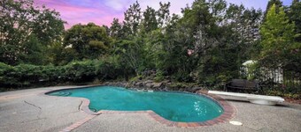 Cozy 2-bedroom house in tranquil Danville with AC