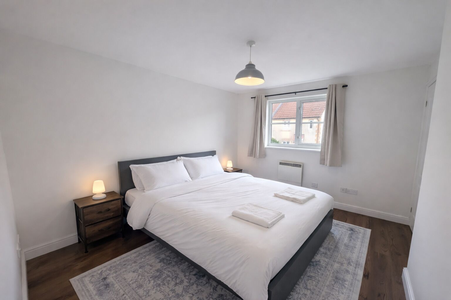 2 bedrooms, iron/ironing board, travel cot, free WiFi