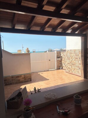 Terrace/patio - Fiumicino sea view|Relax&Comfort Near the airport and Fiera di Roma (Isola Sacra)