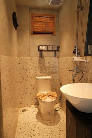 Chambre Double, balcon, vue montagne | Salle de bain