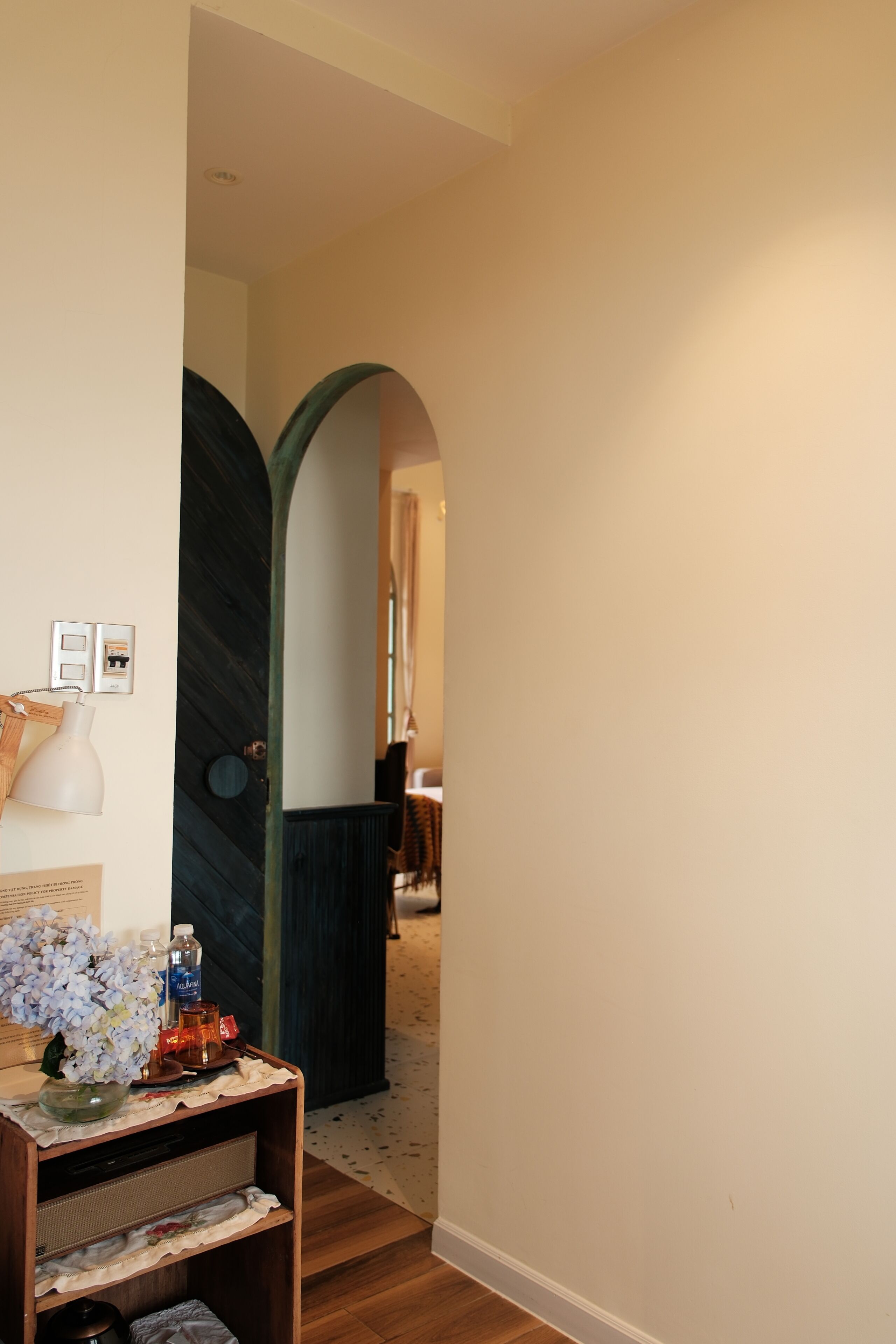 Kamar Double Basic, balkon, pemandangan gunung | Interior